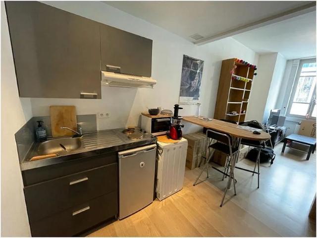Location Appartement Rue Édouard Delesalle, Lille