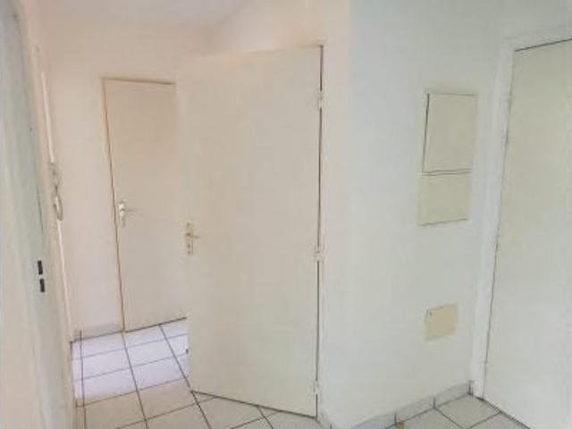 Location Appartement Rue Ernest Renan, Vénissieux