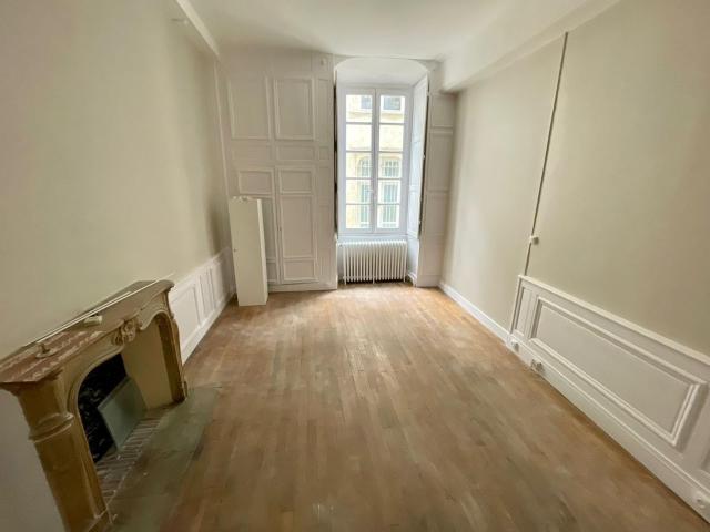 Location Appartement Rue Étienne Dolet, Orléans