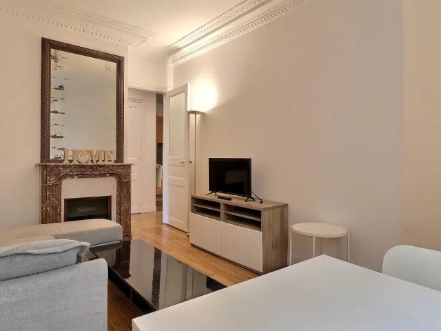 Location Appartement Rue Étienne Jodelle, Paris
