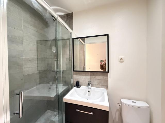 Location Appartement Rue Eugène Desteuque, Reims