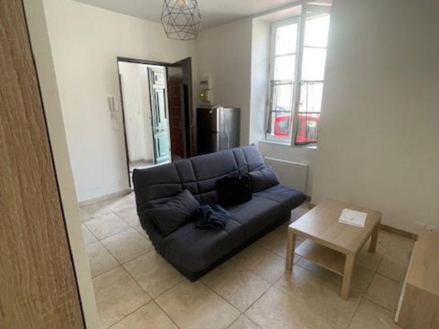 Location Appartement Rue Eugène Hustache, Arles