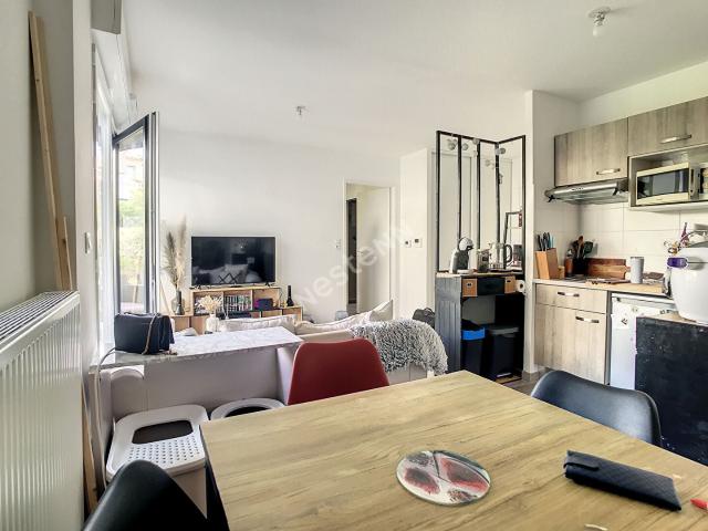 Location Appartement Rue Eugène Pottier, Rezé