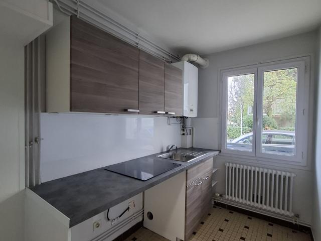 Location Appartement Rue Eugénie Desgouttes, Bellerive sur Allier