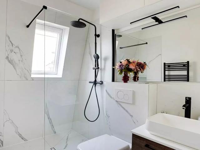 Location Appartement Rue Fourcroy, Paris