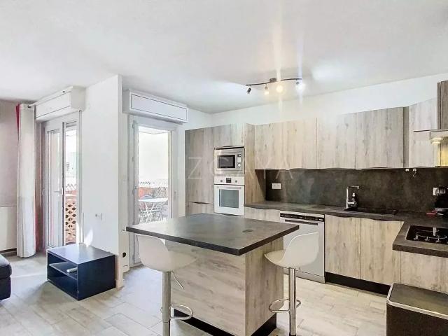 Location Appartement Rue Fontaine de la Ville, Nice