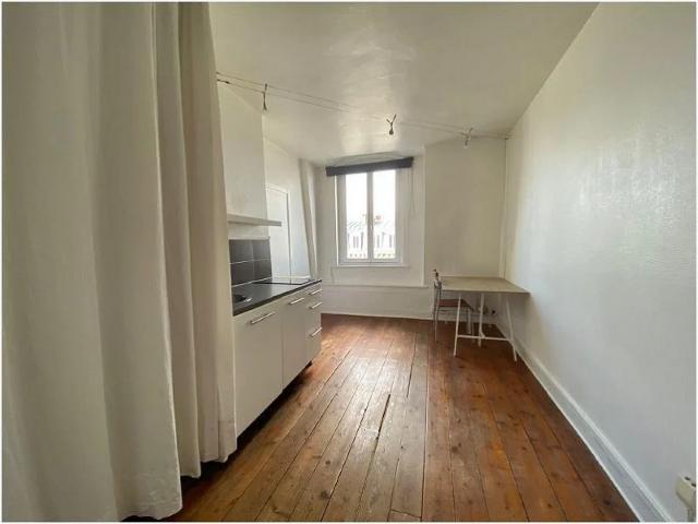 Location Appartement Rue Faidherbe, Lille