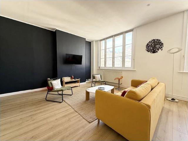 Location Appartement Rue Faidherbe, Lille