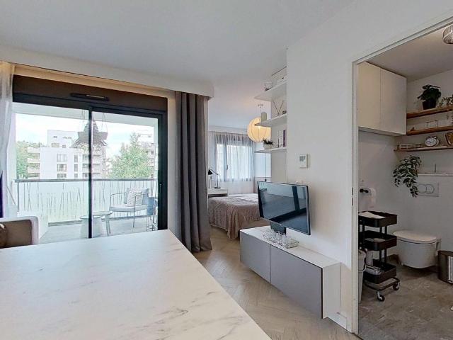Location Appartement Rue Félix Mangini, Lyon