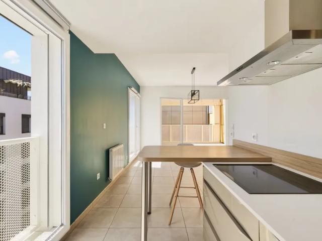 Location Appartement Rue Félix Mangini, Lyon