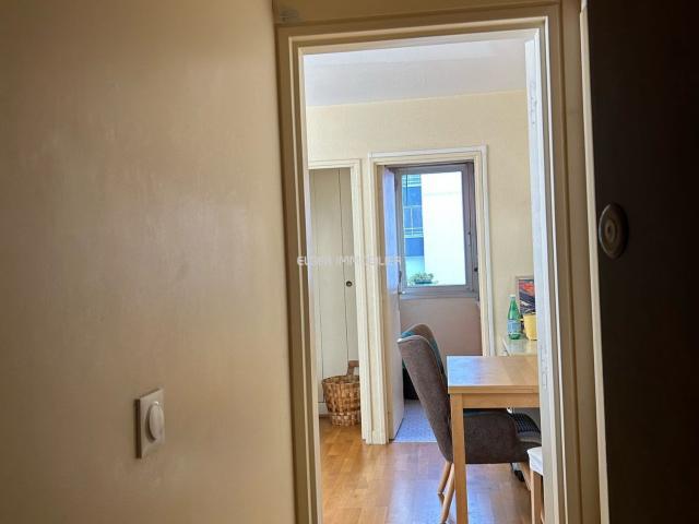 Location Appartement Rue Ferdinand Fabre, Paris