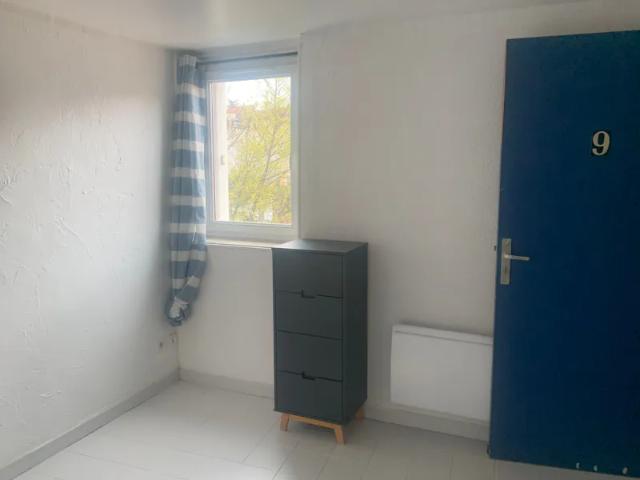 Location Appartement Rue Fernand Pelloutier, Alès