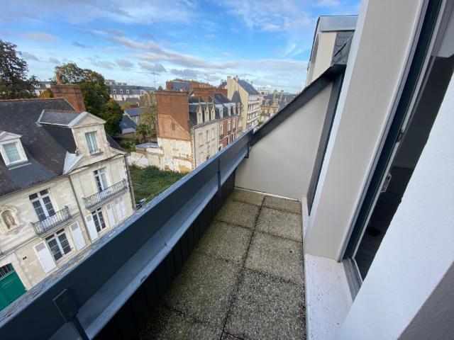 Location Appartement Rue François Broussais, Rennes