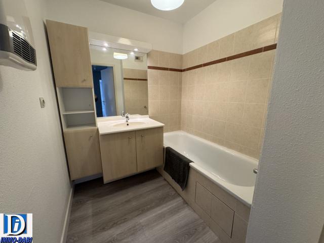 Location Appartement Rue François Mitterand, Villate