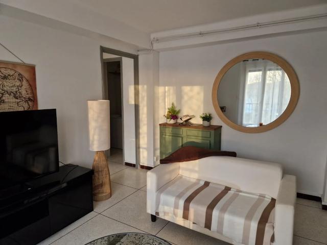 Location Appartement Rue Francis Marcero, Narbonne