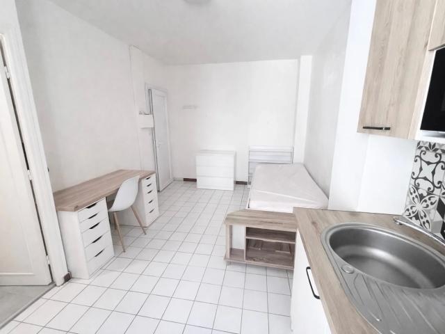 Location Appartement Rue Francis Marcero, Narbonne