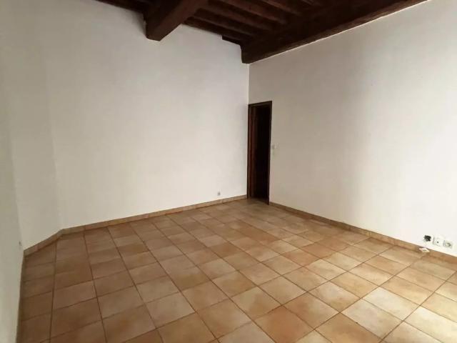 Location Appartement Rue Fresque, Nîmes