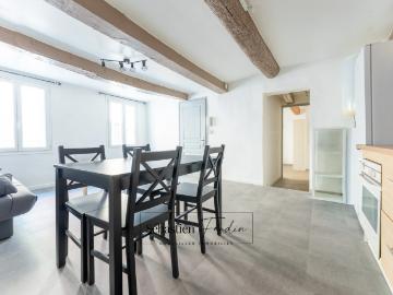 Location Appartement Rue Hoche, Le Beausset