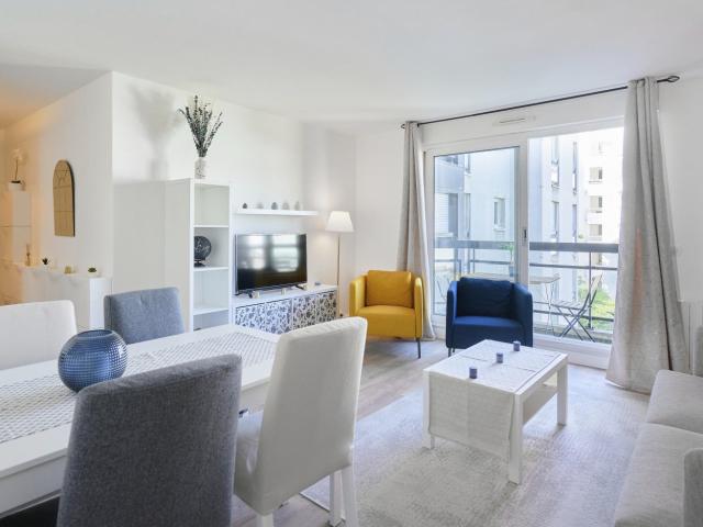 Location Appartement Rue Haxo, Paris