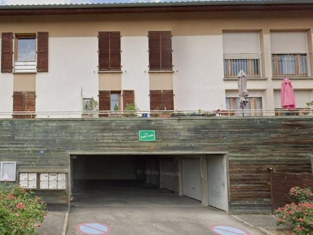 Location Appartement Rue Halle Vieille, Roussillon