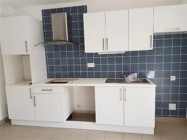 Location Appartement Rue Henri Bantegnie, Maing