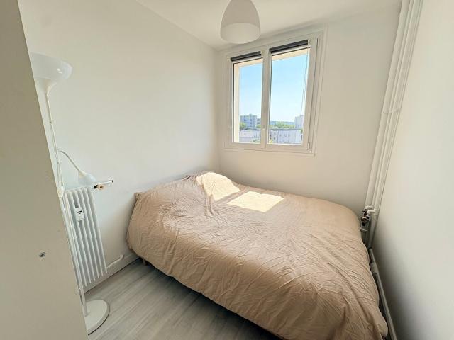 Location Appartement Rue Henri Barbusse, Nanterre