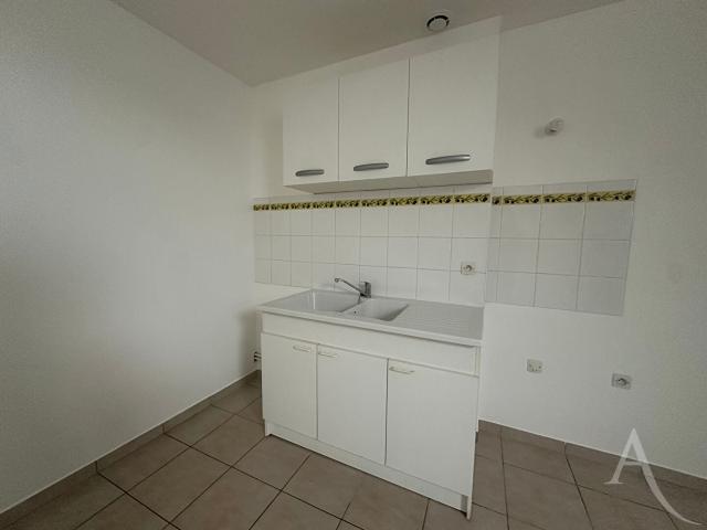 Location Appartement Rue Henri Duverdin, Soindres