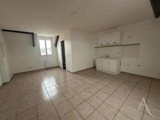 Location Appartement Rue Henri Duverdin, Soindres
