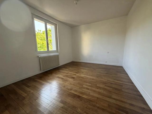 Location Appartement Rue Henri Dunant, Luisant