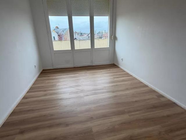 Location Appartement Rue Henri Dunant, Saint Quentin