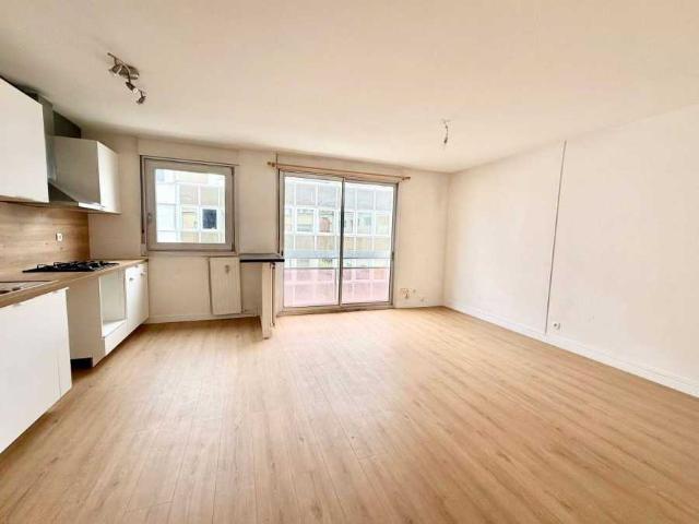 Location Appartement Rue Hippolyte Kahn, Villeurbanne