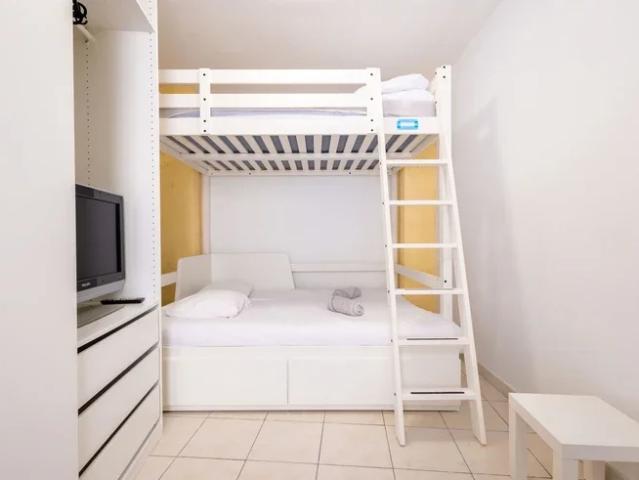 Location Appartement Rue Irénée Baptiste, Vendres