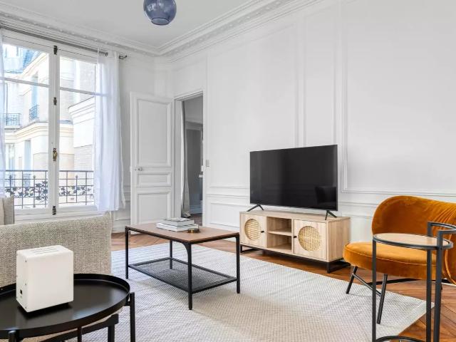 Location Appartement Rue Jouffroy d'Abbans, Paris