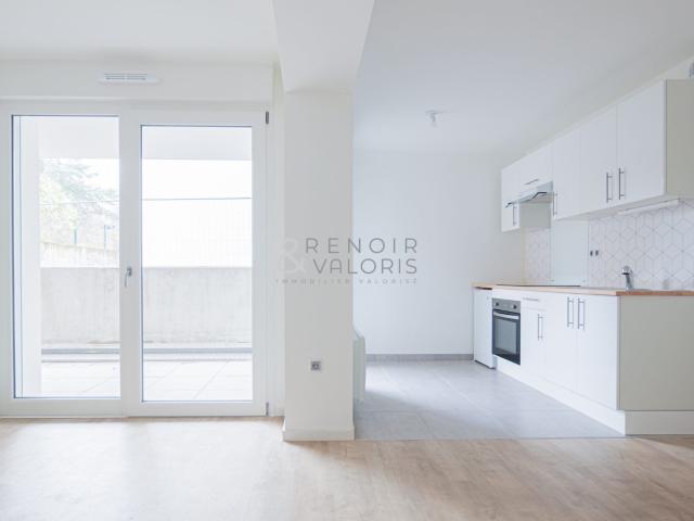 Location Appartement Rue John Fitzgerald Kennedy, Saint Max