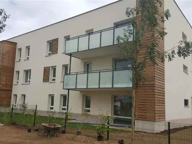 Location Appartement Rue Joliot Curie, Mions