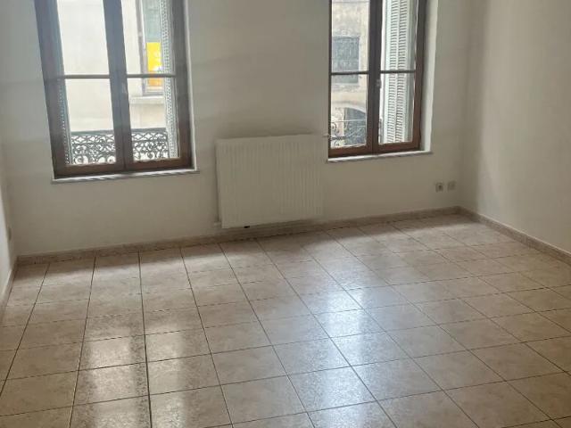 Location Appartement Rue Joliot Curie, Pont Saint Esprit