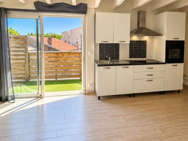 Location Appartement Rue Joseph Lantrua, Le Pradet
