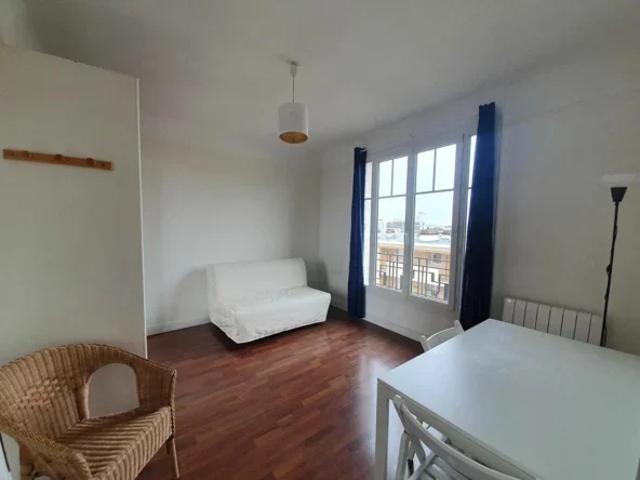 Location Appartement Rue Joseph Rivière, Courbevoie