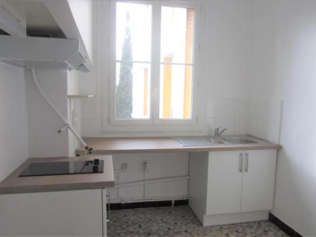 Location Appartement Rue Jacques Brives, Montpellier