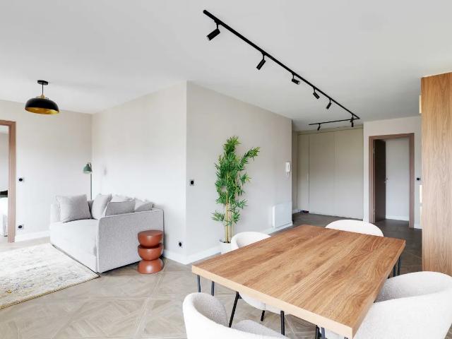 Location Appartement Rue Jacques Hillairet, Paris