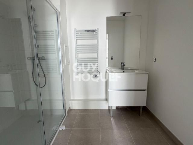 Location Appartement Rue Jacques Salvator, Aubervilliers