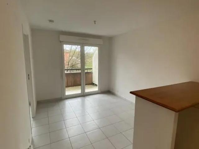 Location Appartement Rue Jasmin, Bias