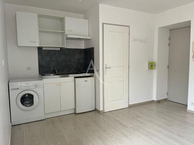 Location Appartement Rue Jean Baptiste Legeay, Nantes