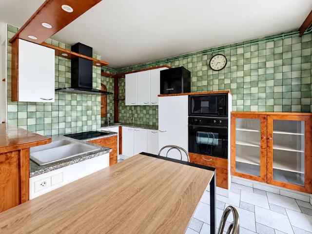 Location Appartement Rue Jean Baptiste Mathias, Albertville