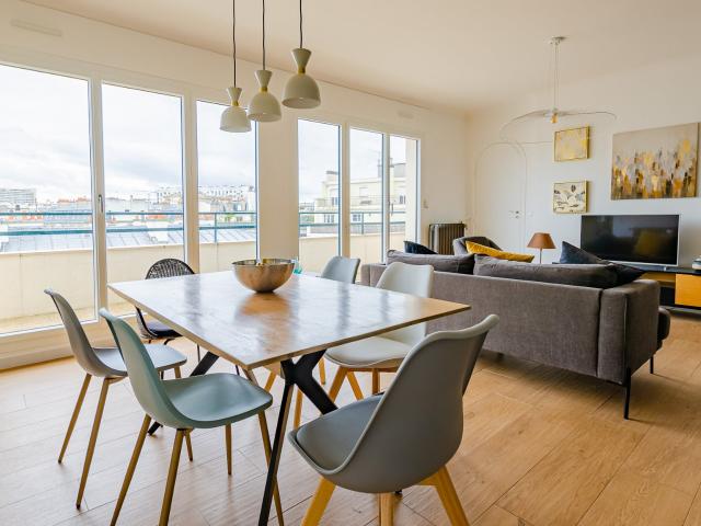 Location Appartement Rue Jean de La Fontaine, Paris
