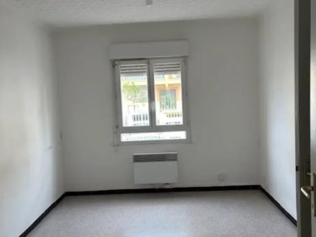 Location Appartement Rue Jean Guiter, Perpignan