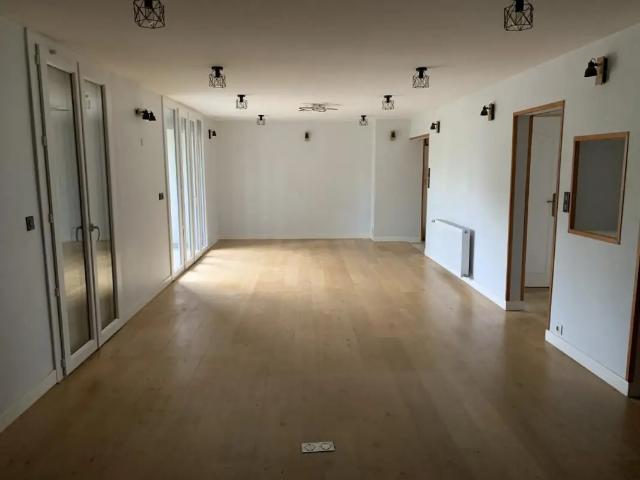 Location Appartement Rue Jean Jacques Rousseau, Bordeaux