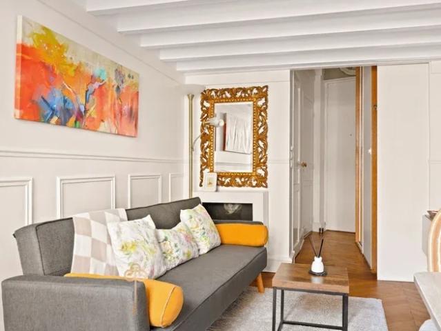 Location Appartement Rue Jean Jacques Rousseau, Paris