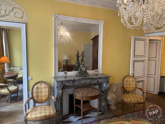 Location Appartement Rue Jean Jacques Rousseau, Paris