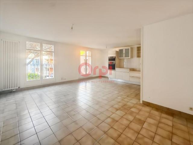 Location Appartement Rue Jean Jaurès, Fréjus